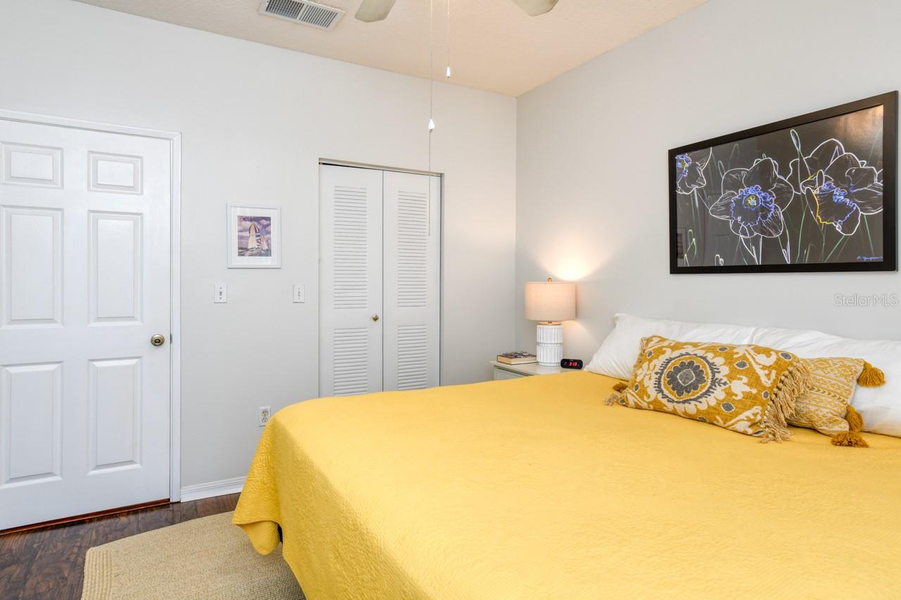 Image 14 of 36 For 605 Fairway Drive 203