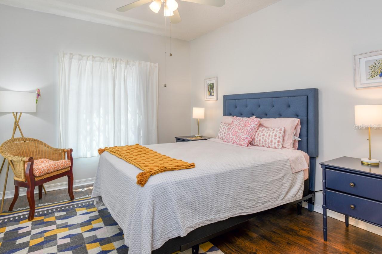 Image 17 of 36 For 605 Fairway Drive 203