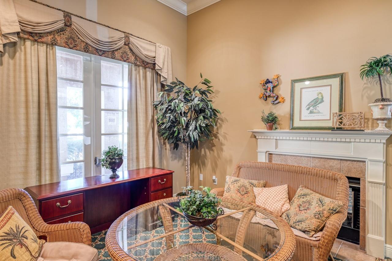 Image 31 of 36 For 605 Fairway Drive 203