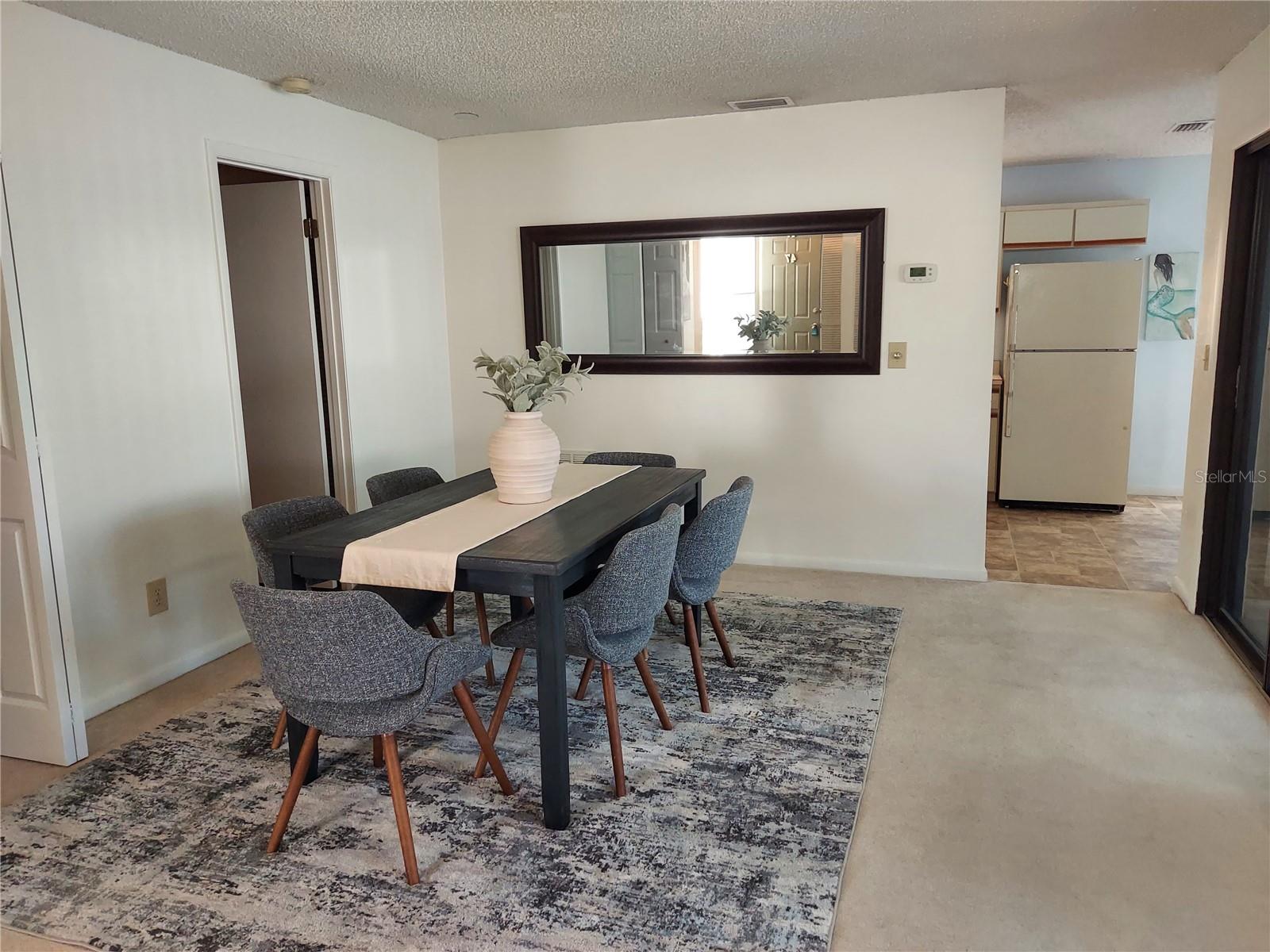 Image 4 of 12 For 47 Lake Forest Place 47