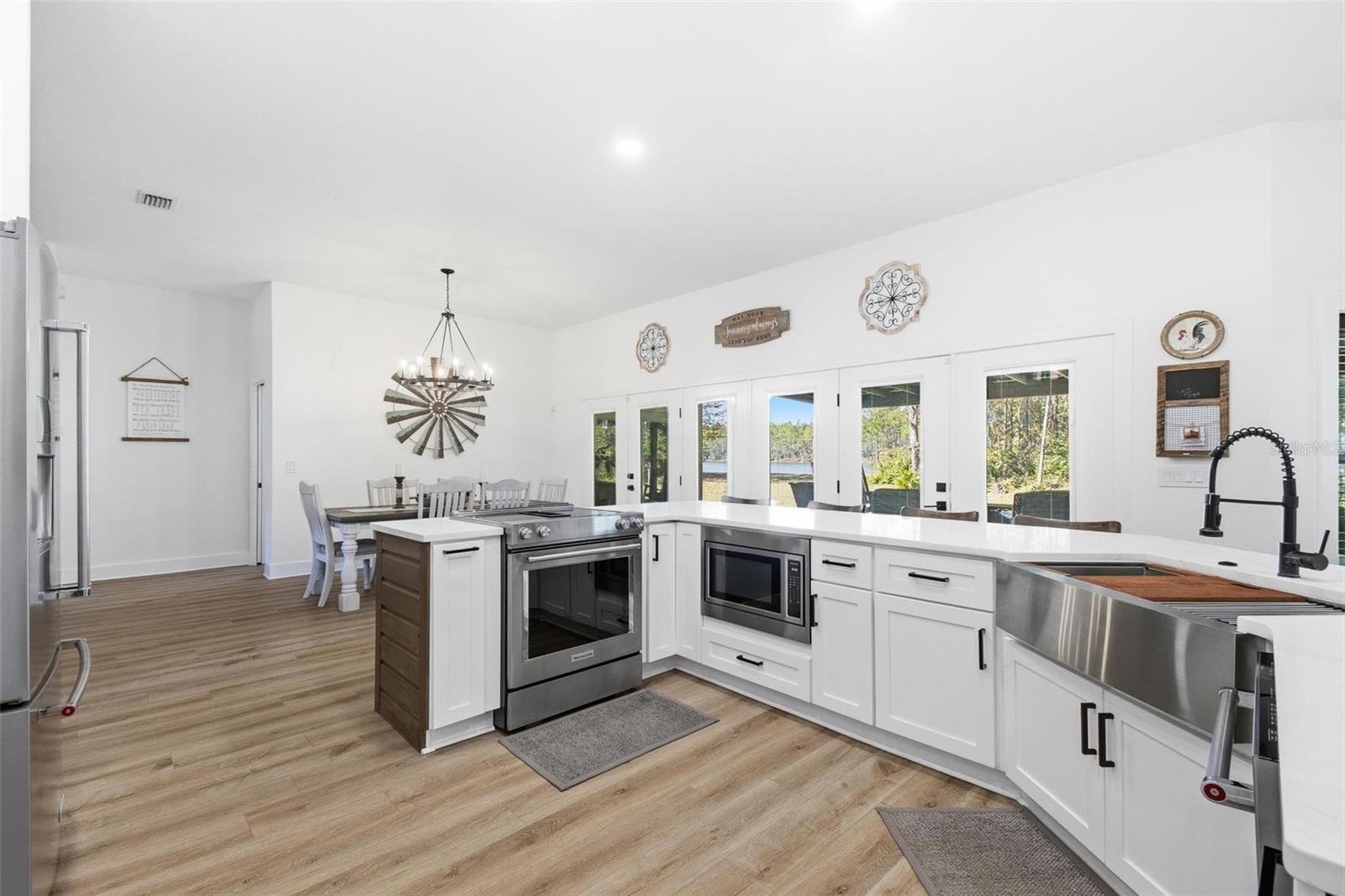 Image 12 of 56 For 928 Gallberry Court