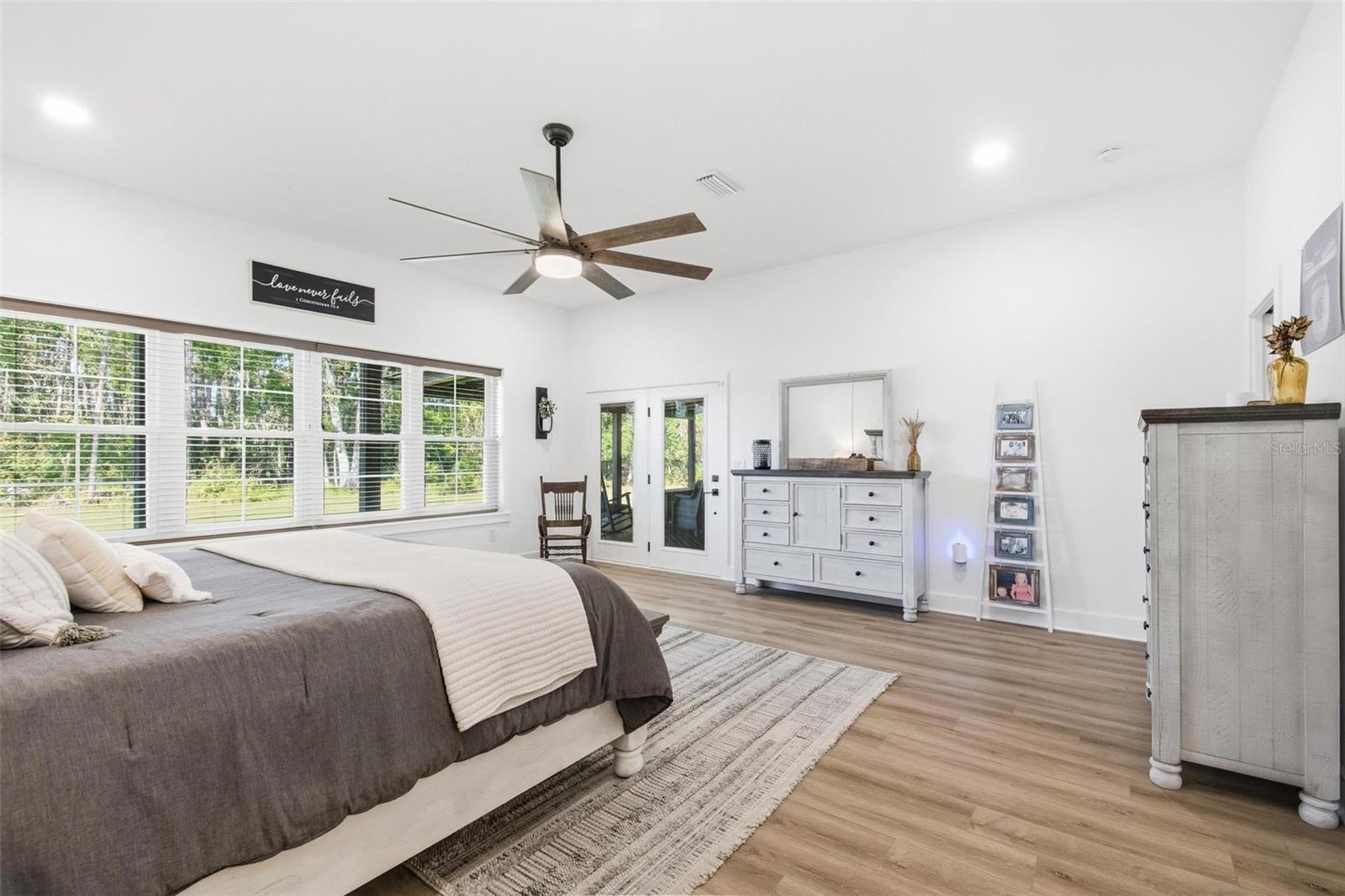 Image 21 of 56 For 928 Gallberry Court