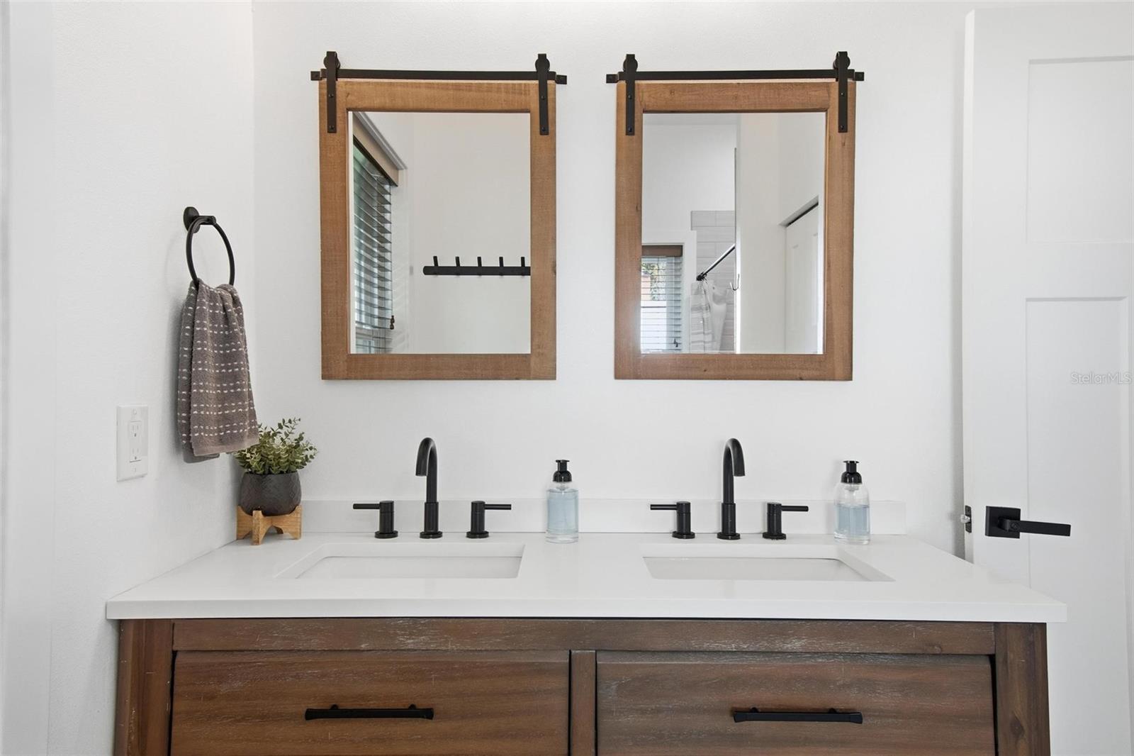 Image 31 of 56 For 928 Gallberry Court