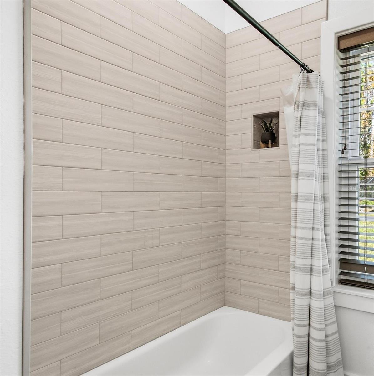 Image 32 of 56 For 928 Gallberry Court