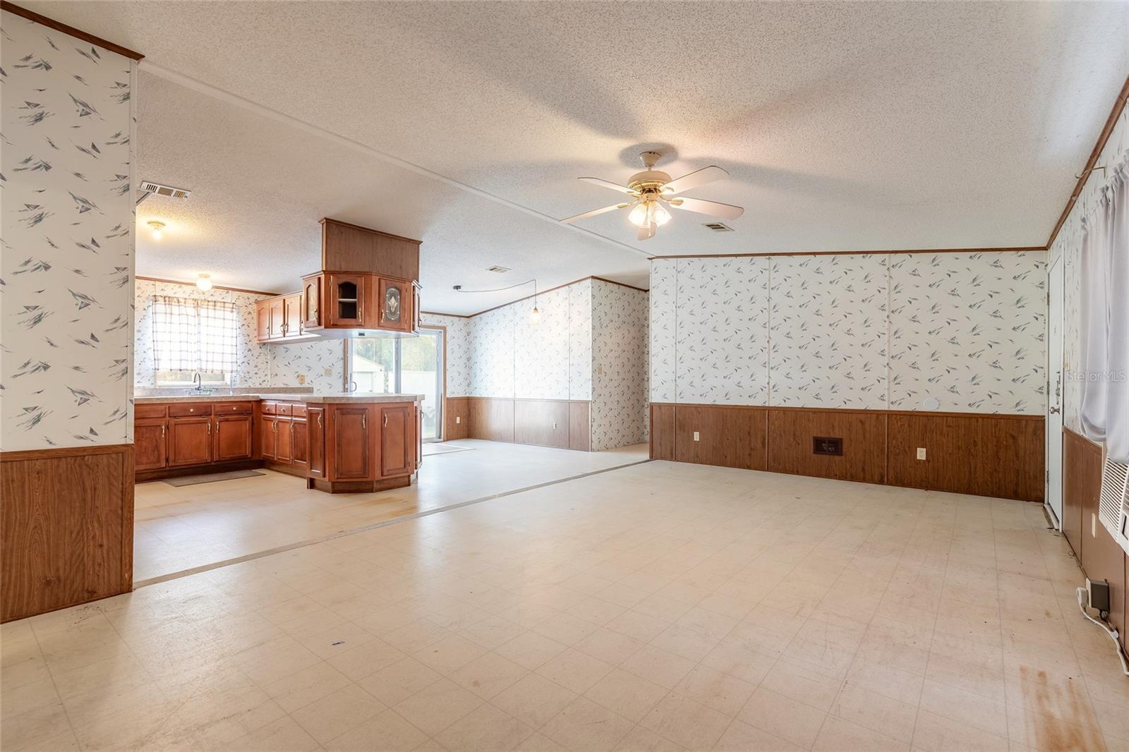 Image 12 of 43 For 2127 Oak Street