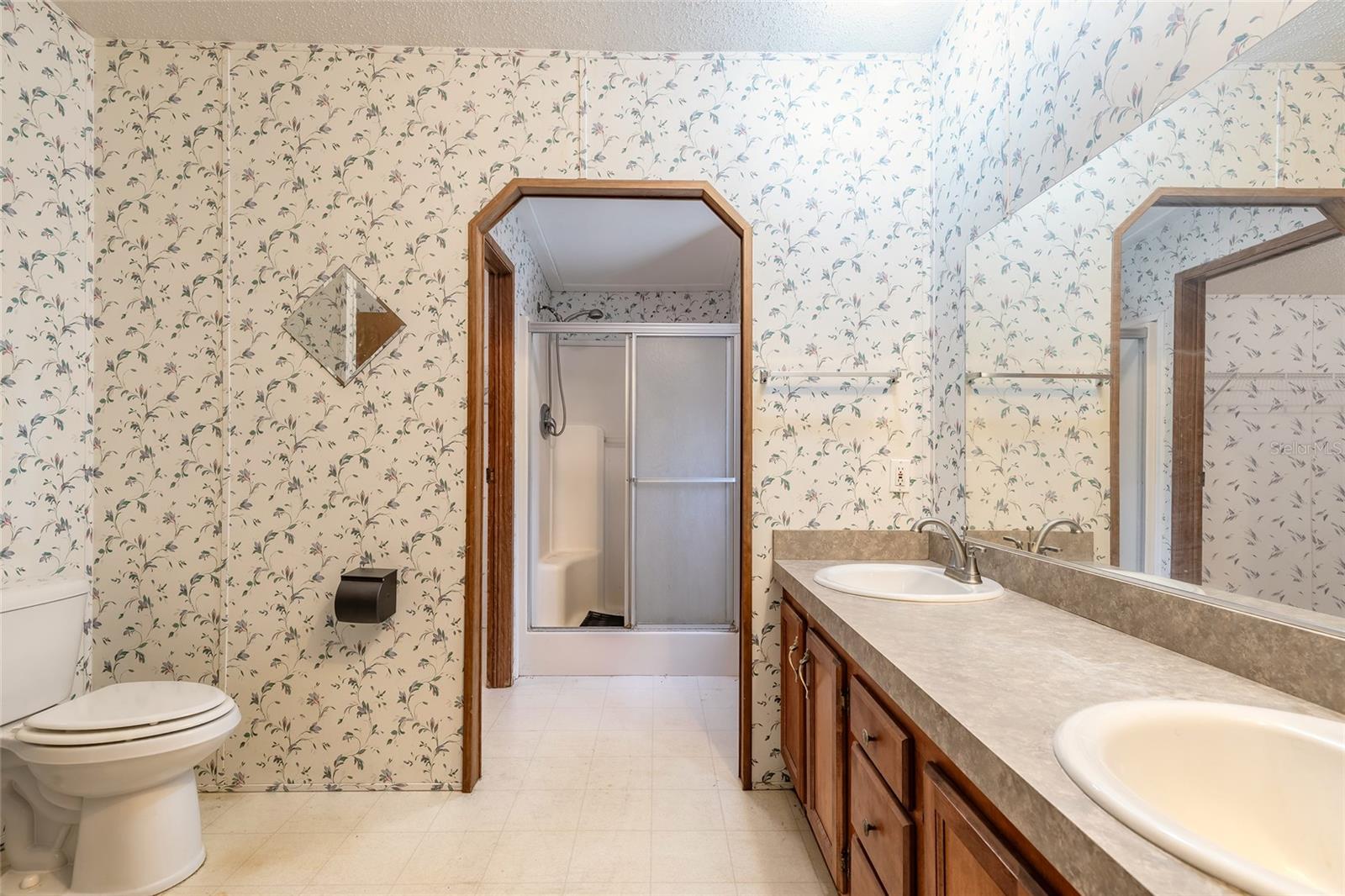 Image 21 of 43 For 2127 Oak Street