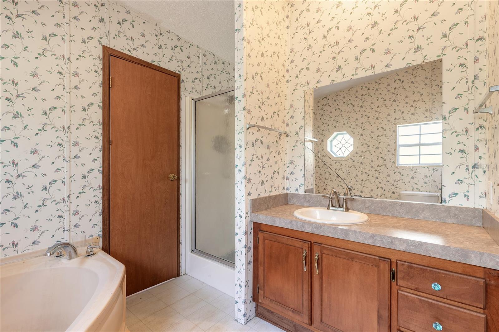 Image 26 of 43 For 2127 Oak Street