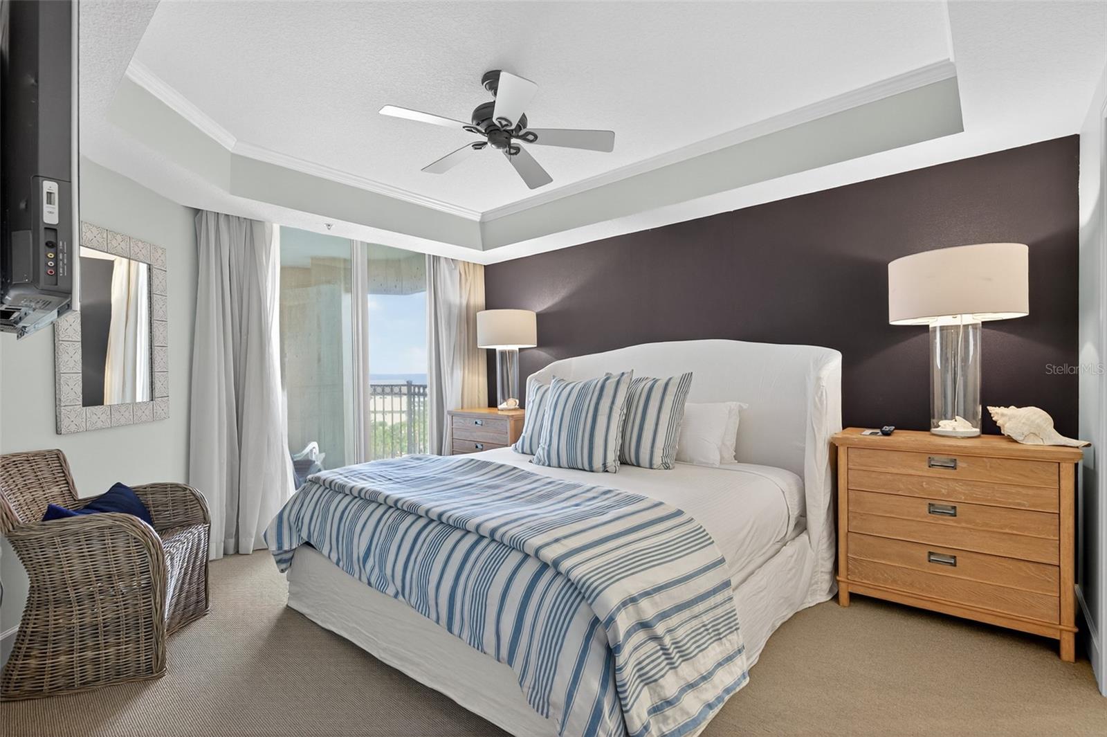 Image 31 of 100 For 200 Ocean Crest Drive 605