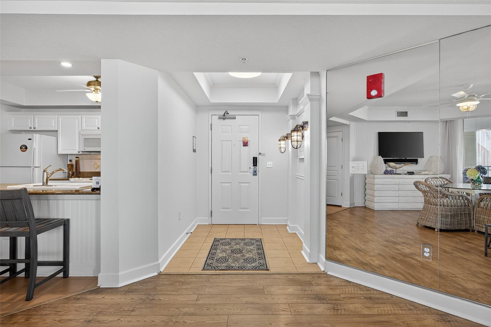 Image 4 of 100 For 200 Ocean Crest Drive 605