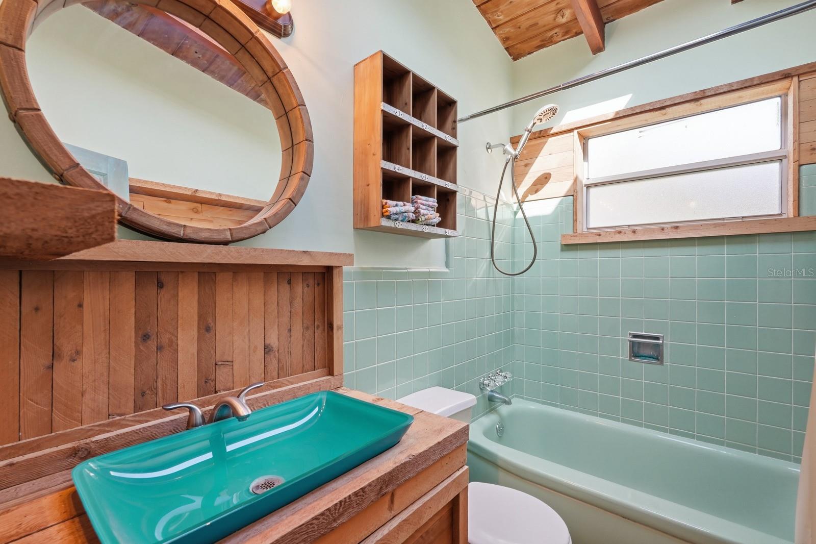 Image 11 of 32 For 119 Essex Drive