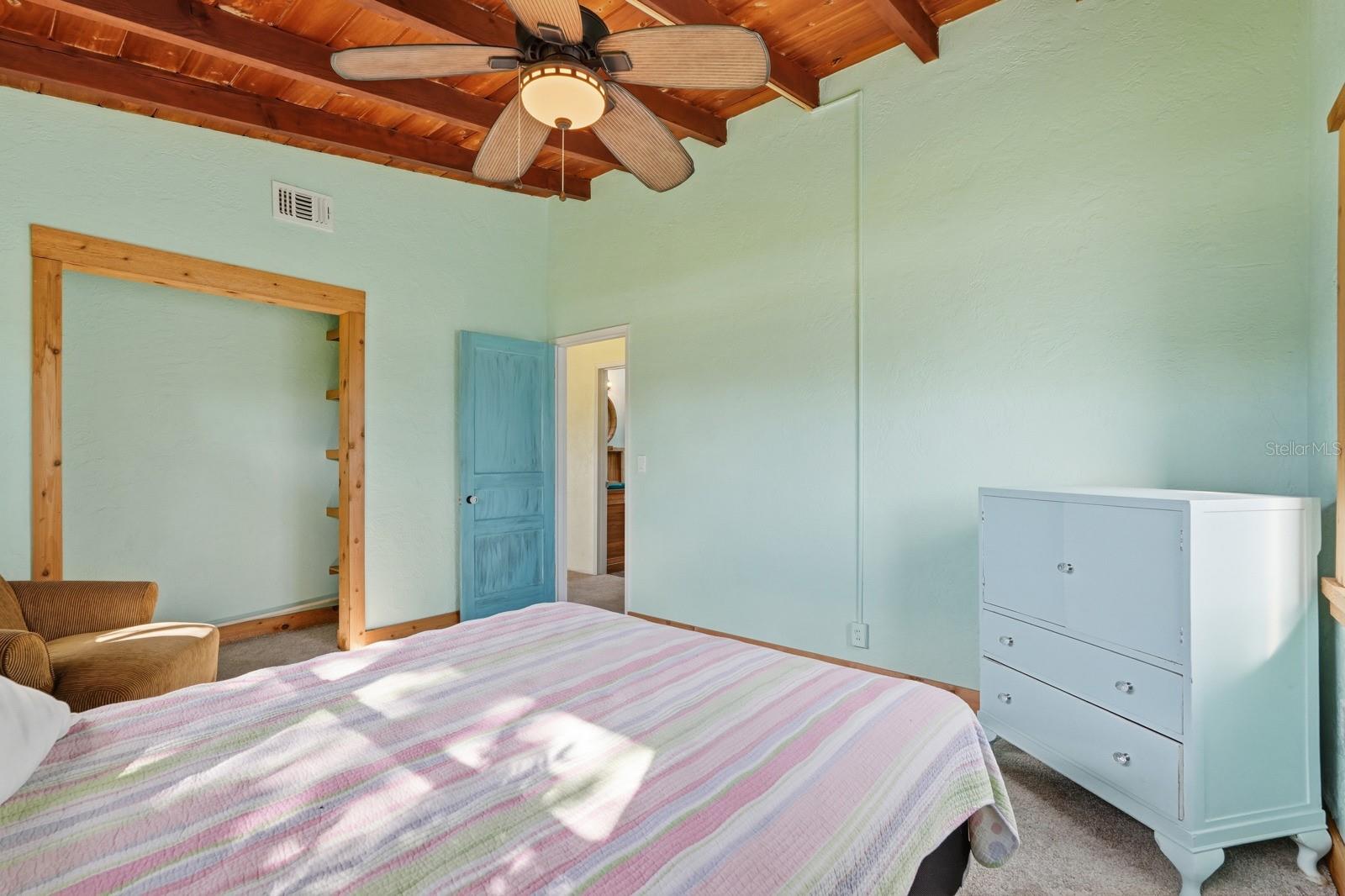 Image 13 of 32 For 119 Essex Drive