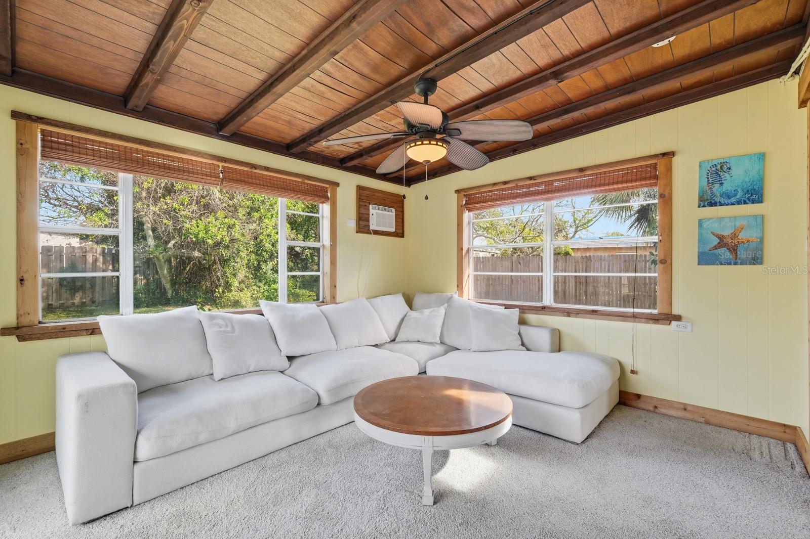 Image 17 of 32 For 119 Essex Drive