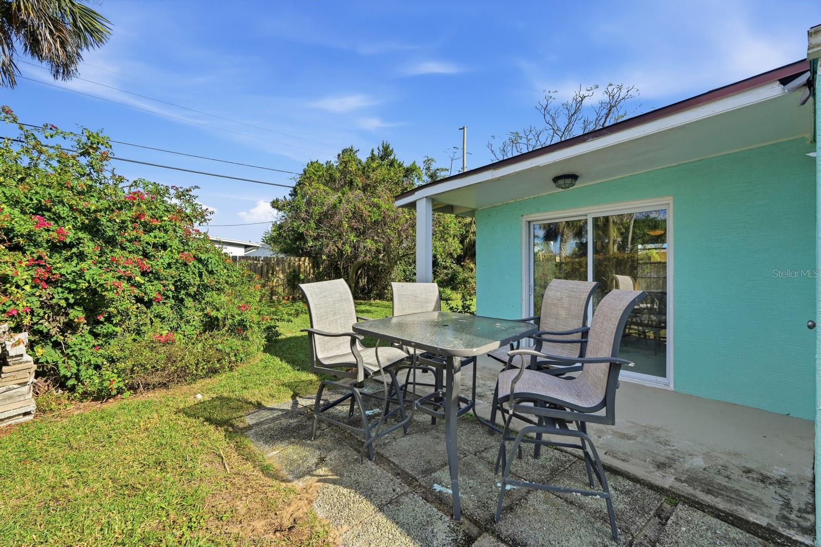 Image 22 of 32 For 119 Essex Drive