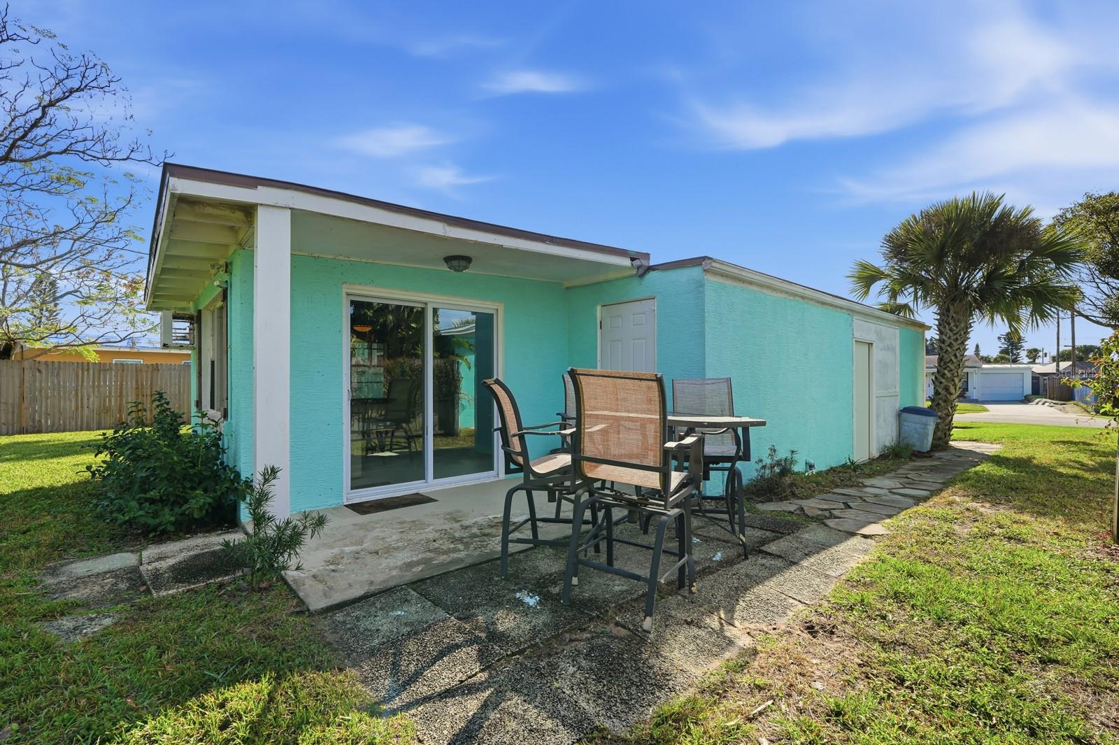 Image 23 of 32 For 119 Essex Drive