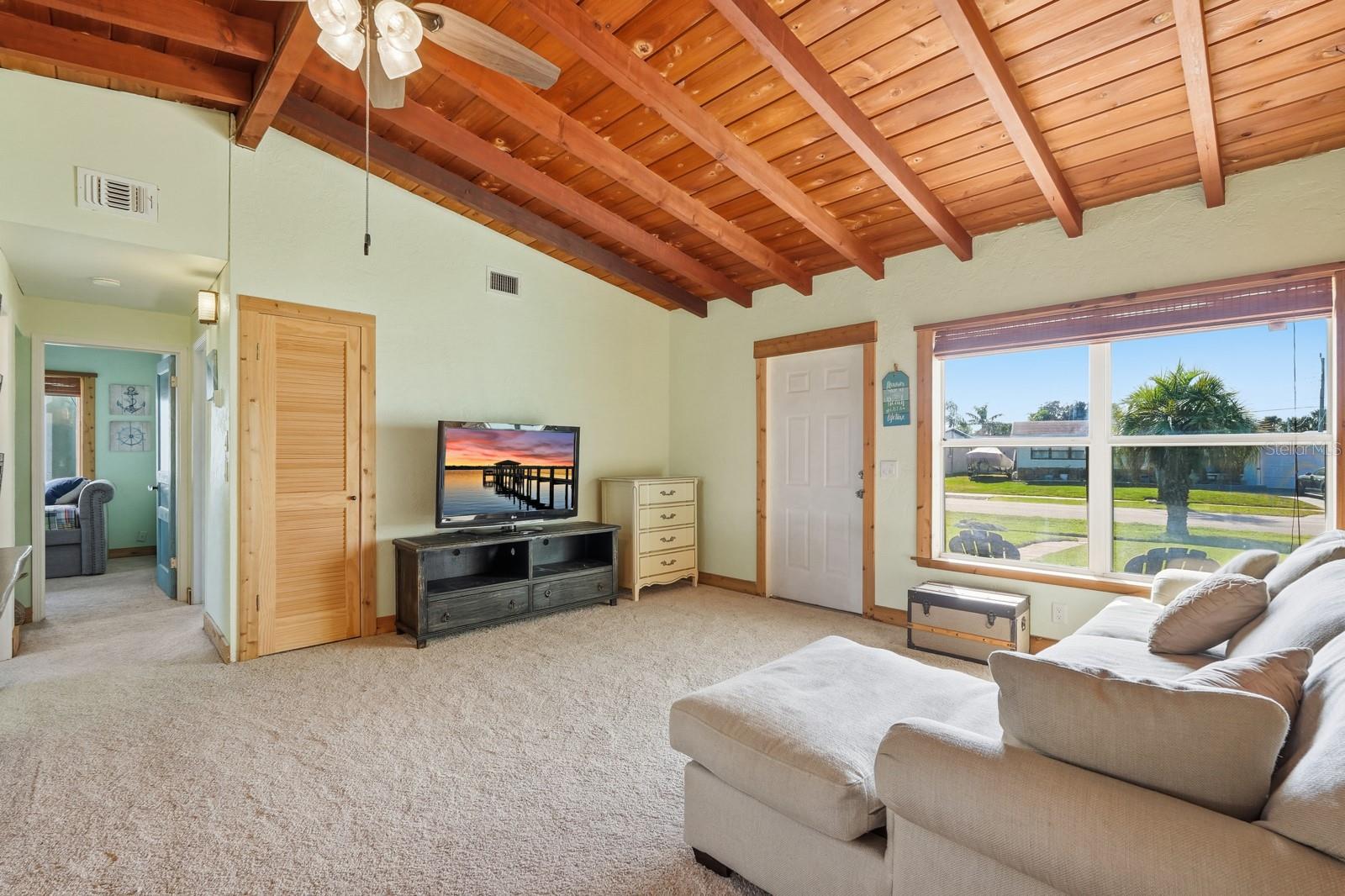 Image 5 of 32 For 119 Essex Drive