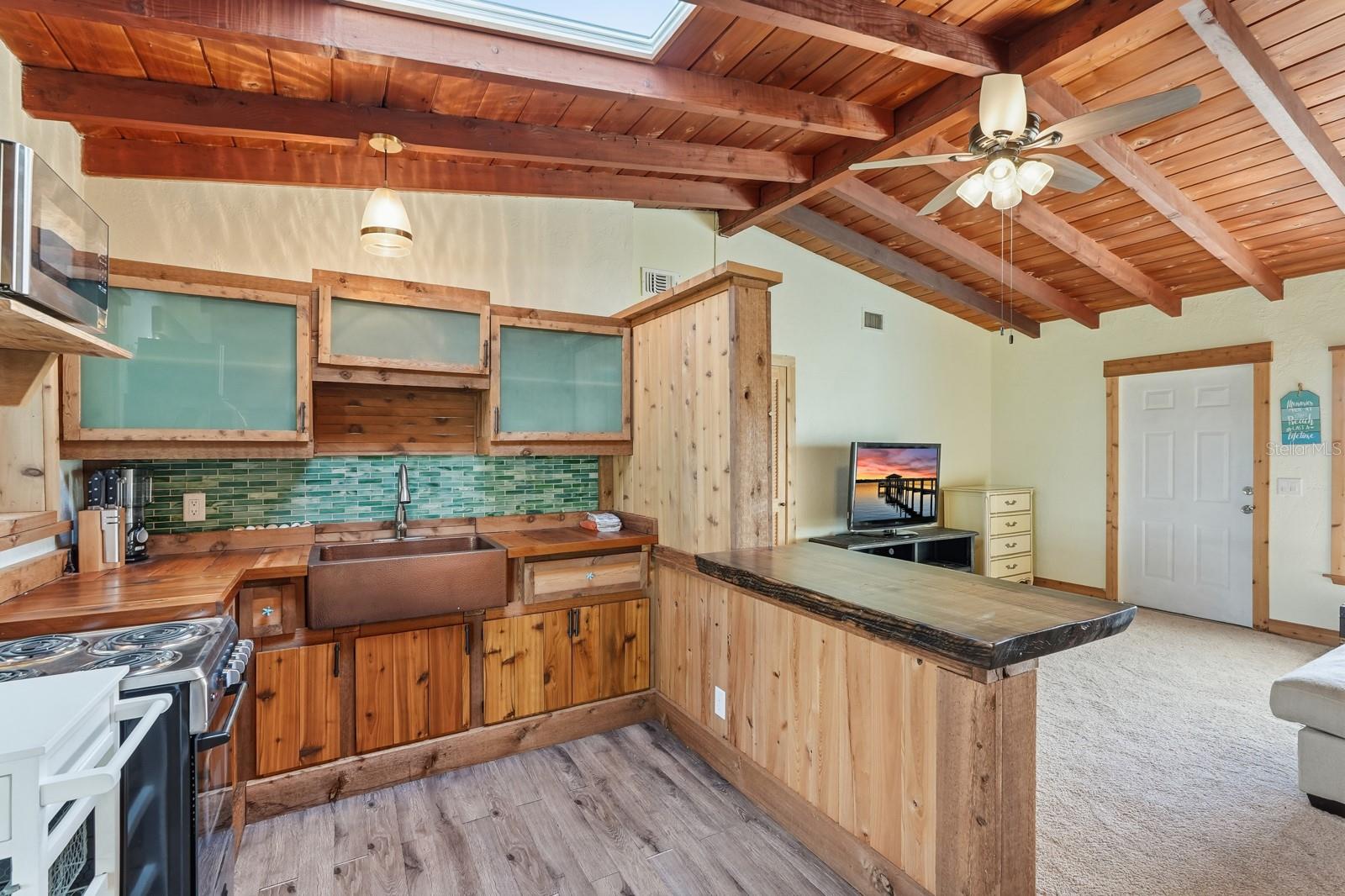 Image 6 of 32 For 119 Essex Drive