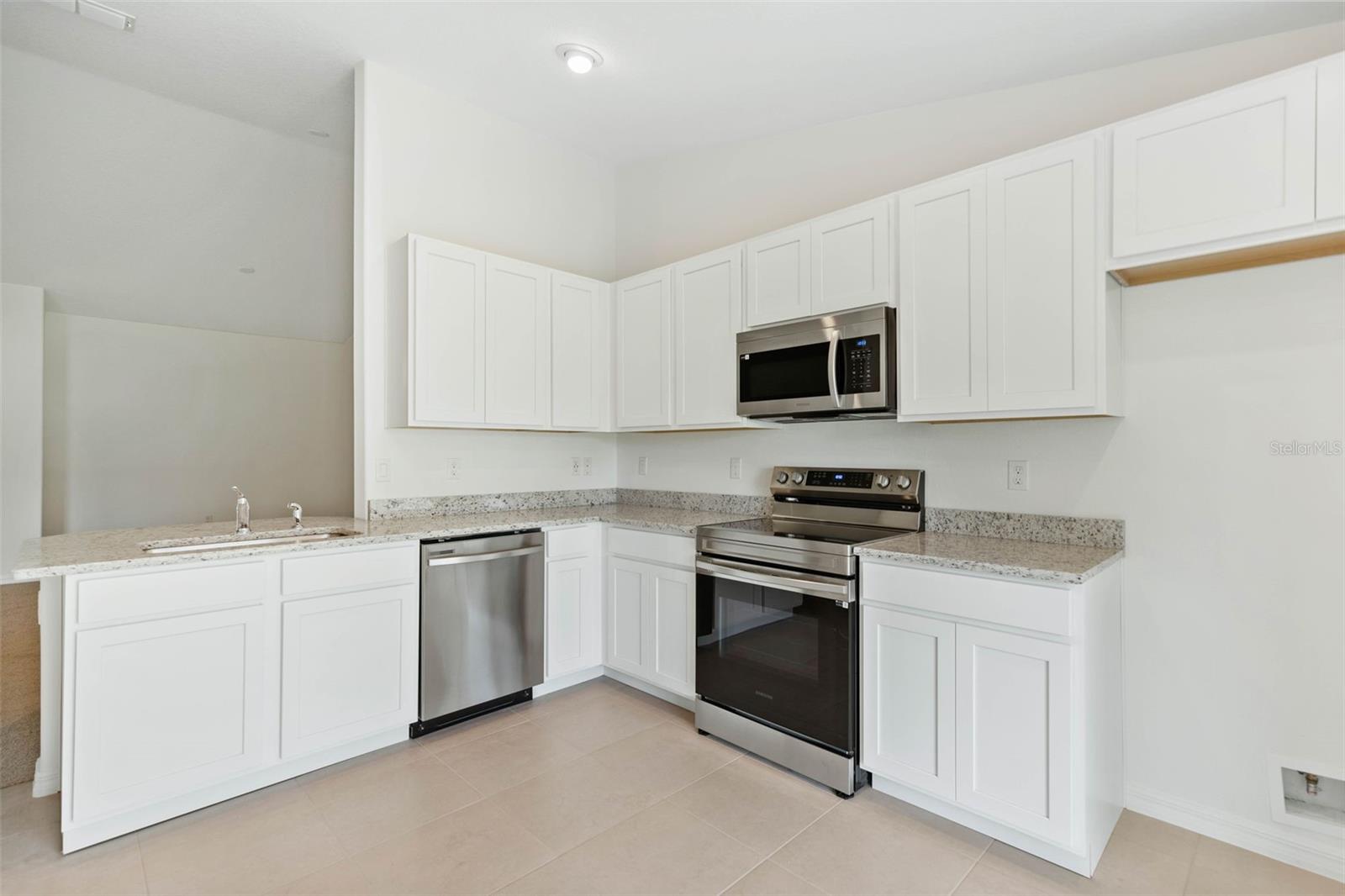 Image 12 of 20 For 20 Buttonwood Lane