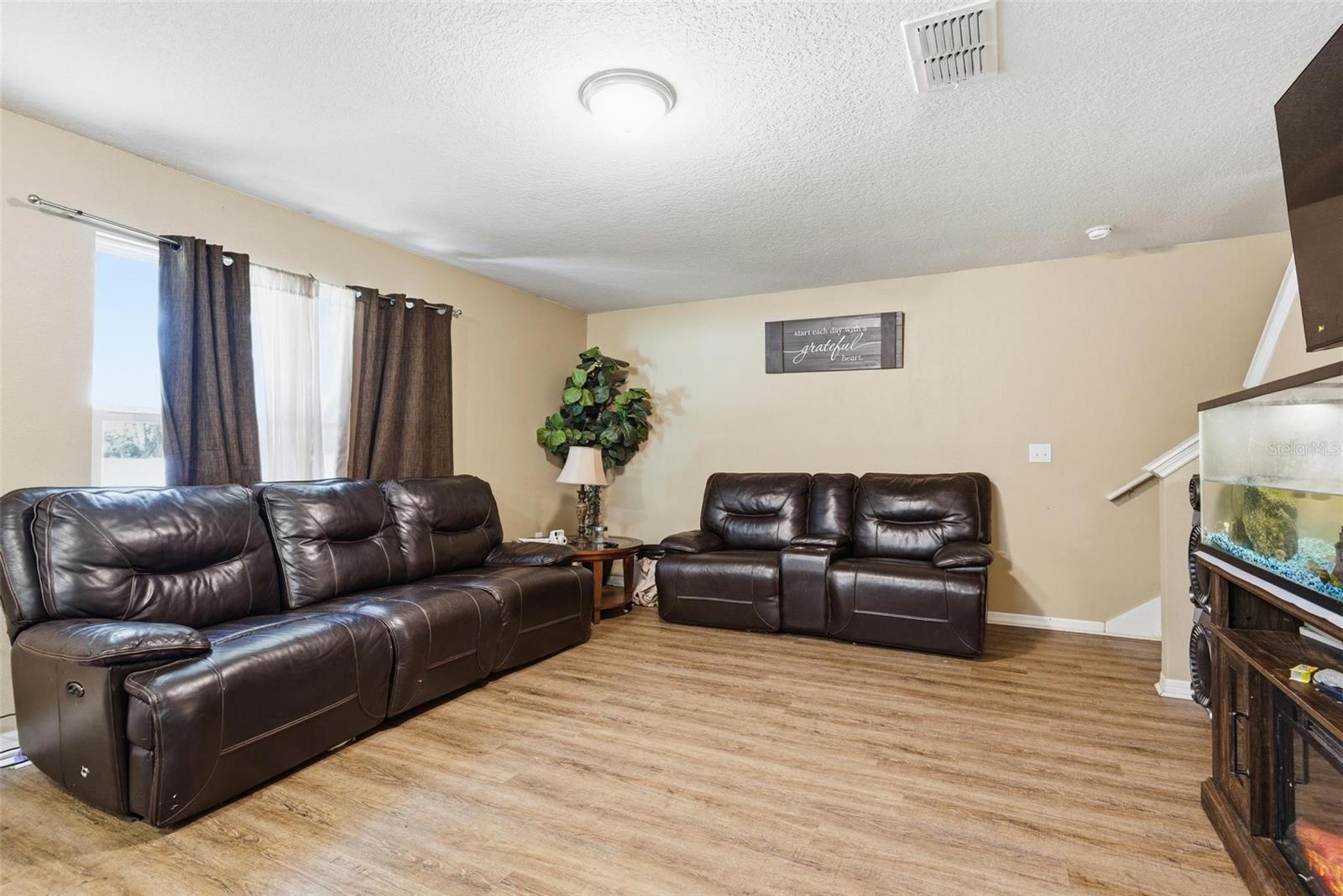 Image 10 of 37 For 51 Birchwood Drive