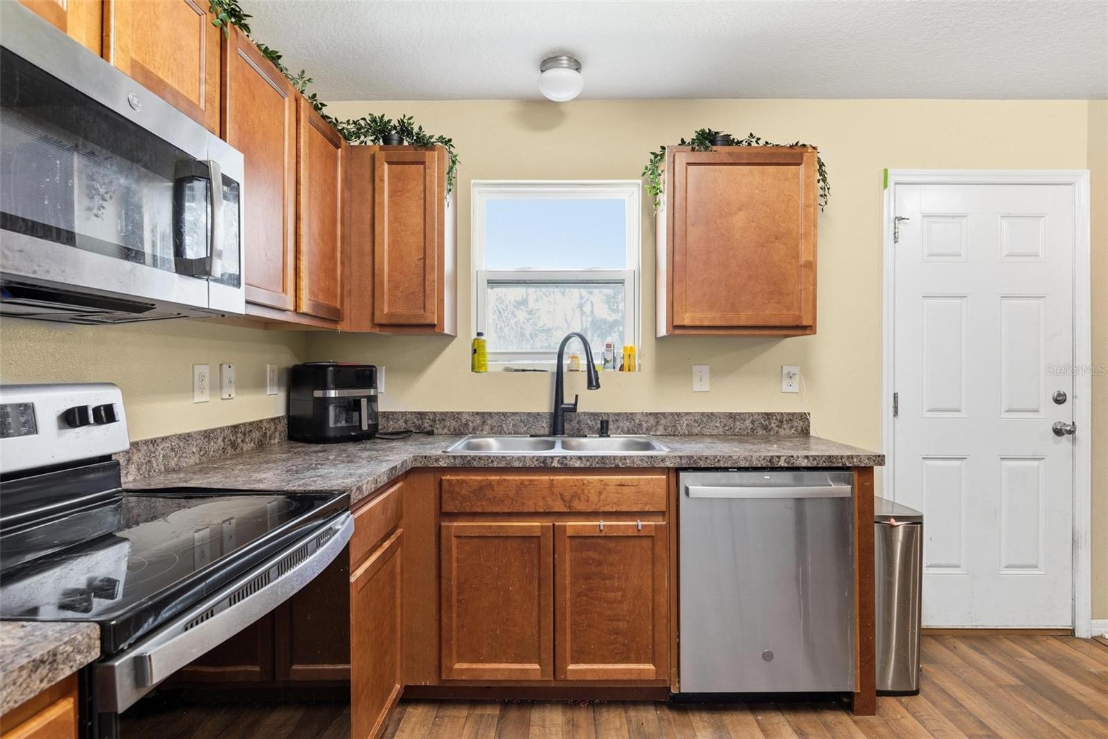 Image 17 of 37 For 51 Birchwood Drive