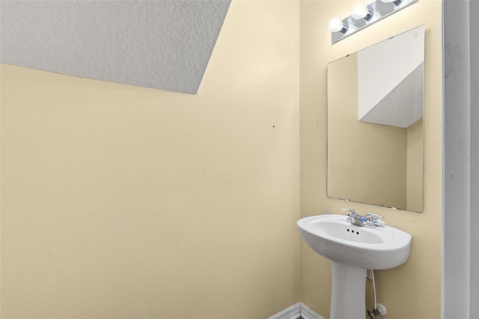 Image 18 of 37 For 51 Birchwood Drive