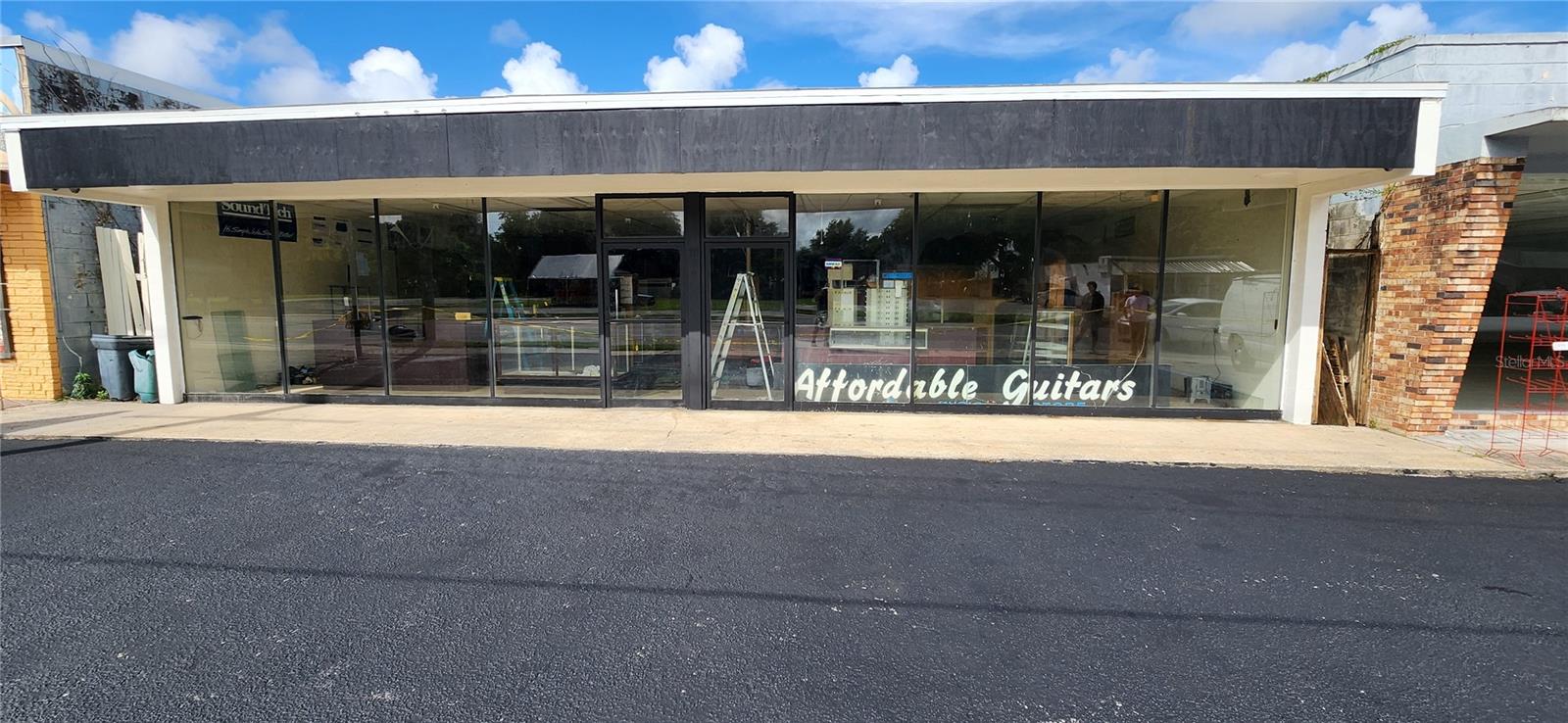 Image 2 of 7 For 111 Summit Street