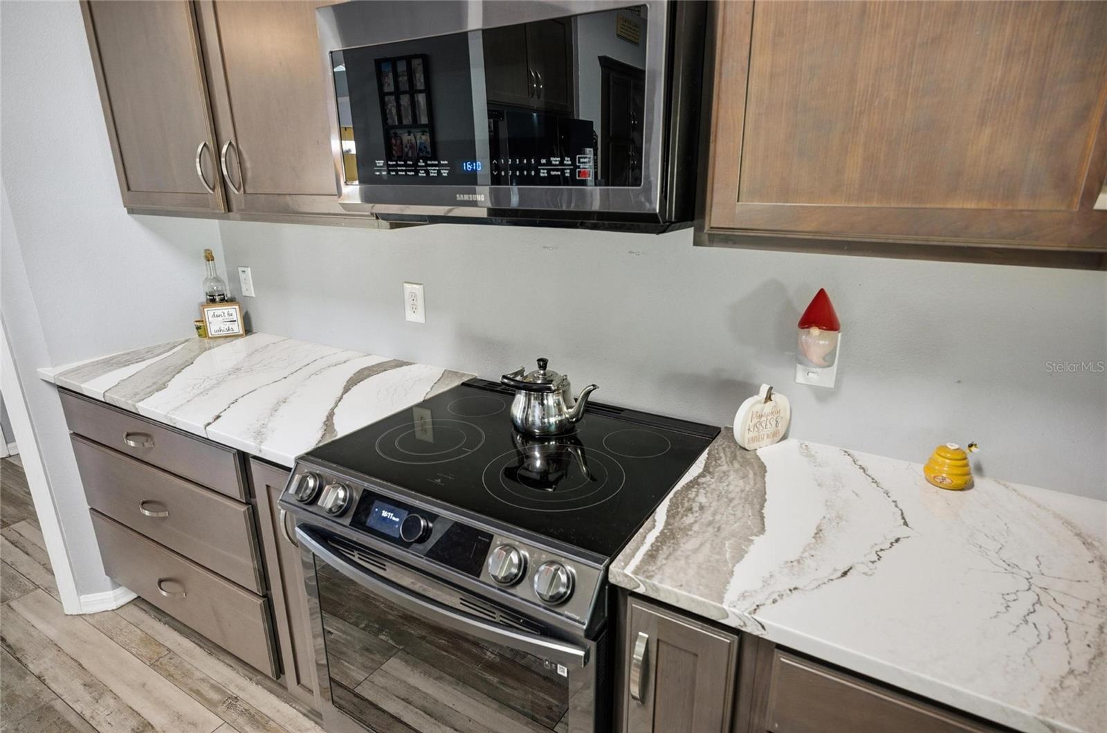 Image 21 of 49 For 28 Biscay Lane