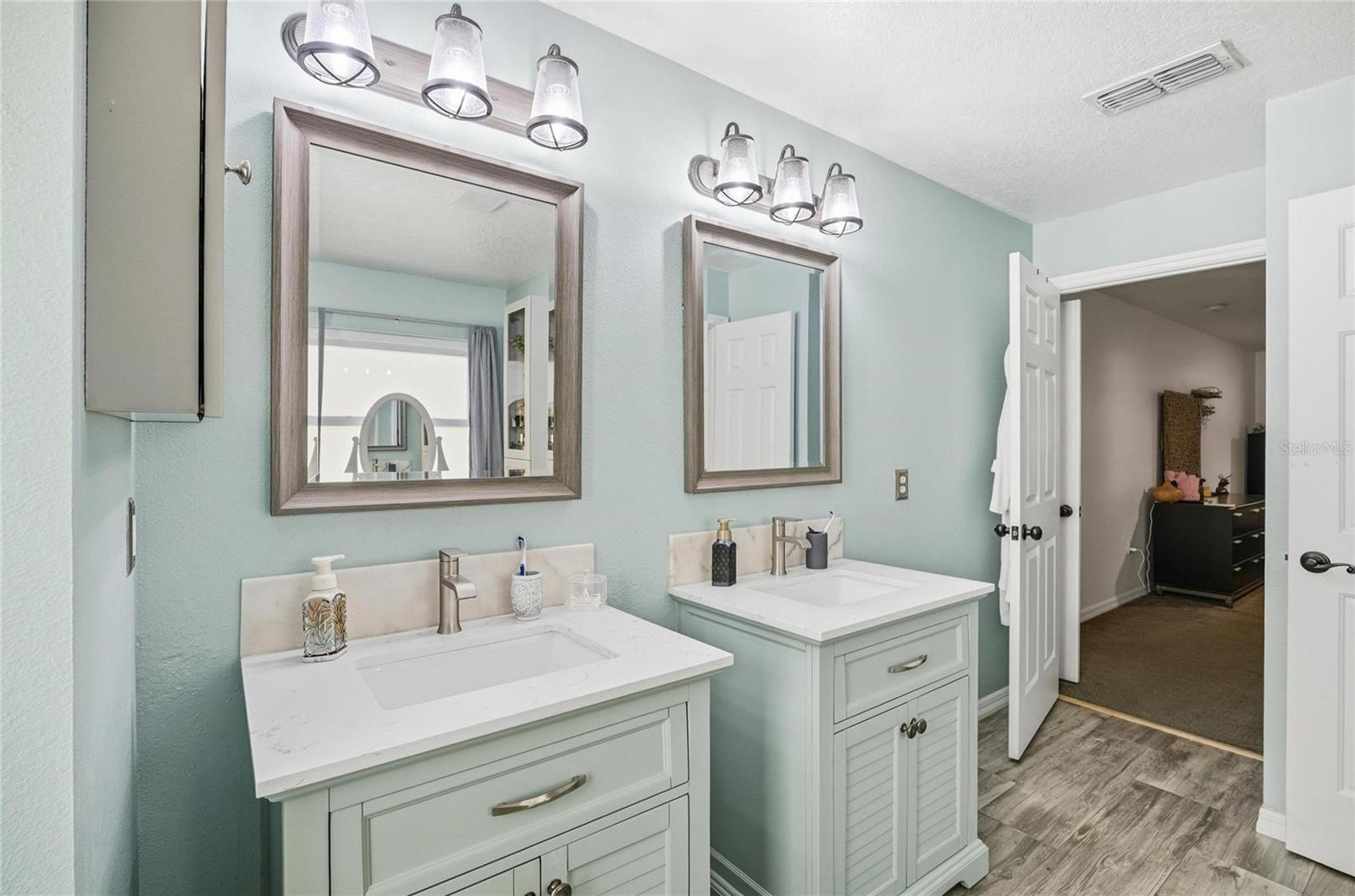 Image 29 of 49 For 28 Biscay Lane