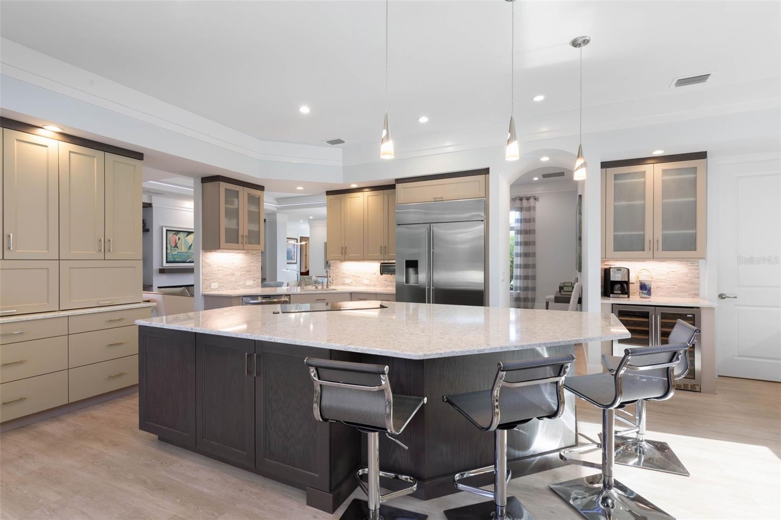 Image 16 of 71 For 2 Driftwood Lane