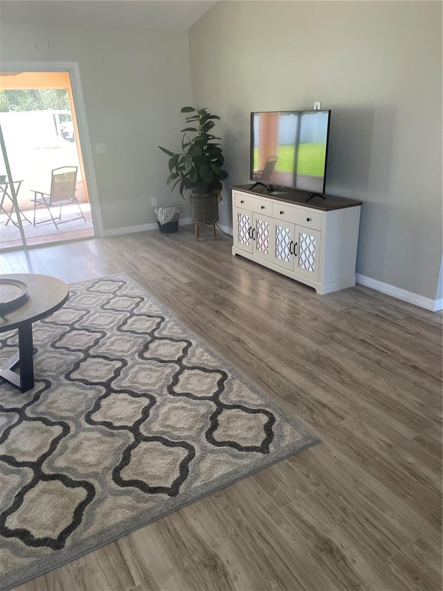 Image 11 of 21 For 2 Unity Court