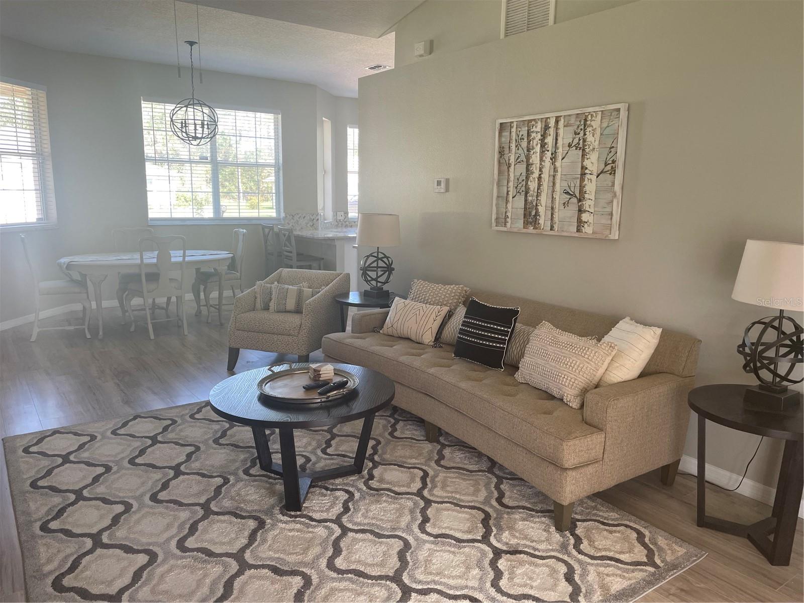 Image 18 of 21 For 2 Unity Court