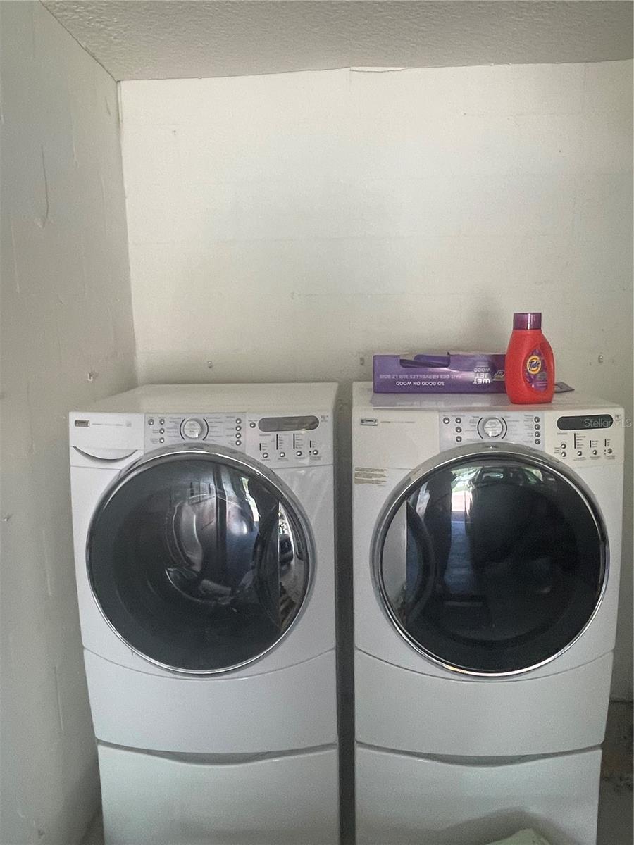 Image 5 of 21 For 2 Unity Court