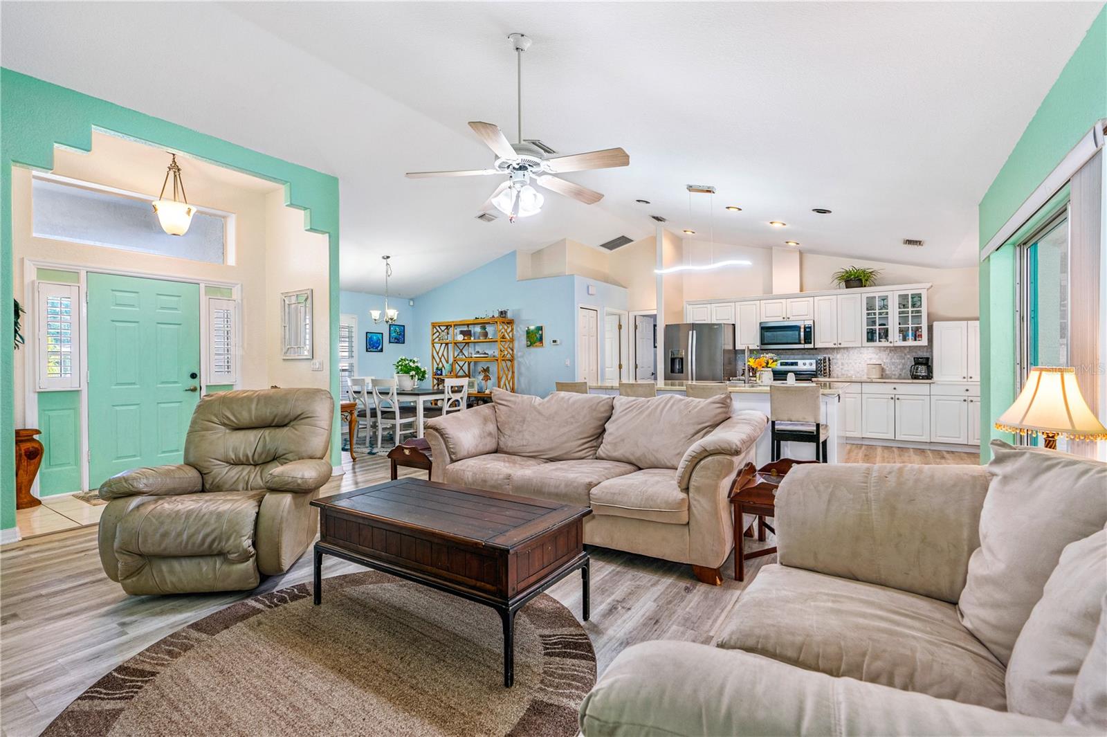 Image 13 of 41 For 6092 Summerlake Drive