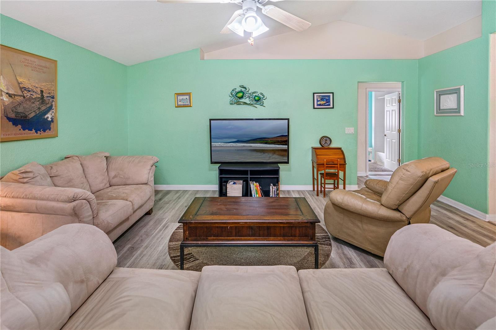 Image 14 of 41 For 6092 Summerlake Drive