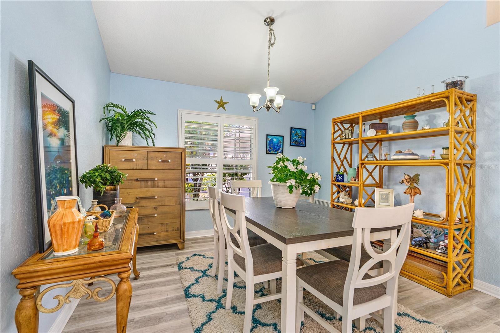 Image 16 of 41 For 6092 Summerlake Drive