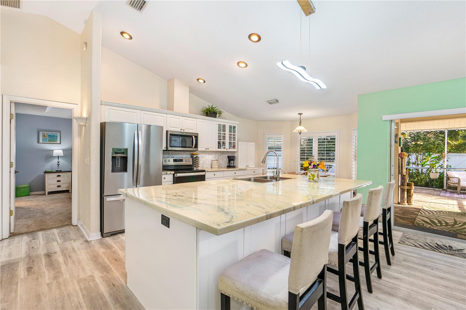 Image 17 of 41 For 6092 Summerlake Drive