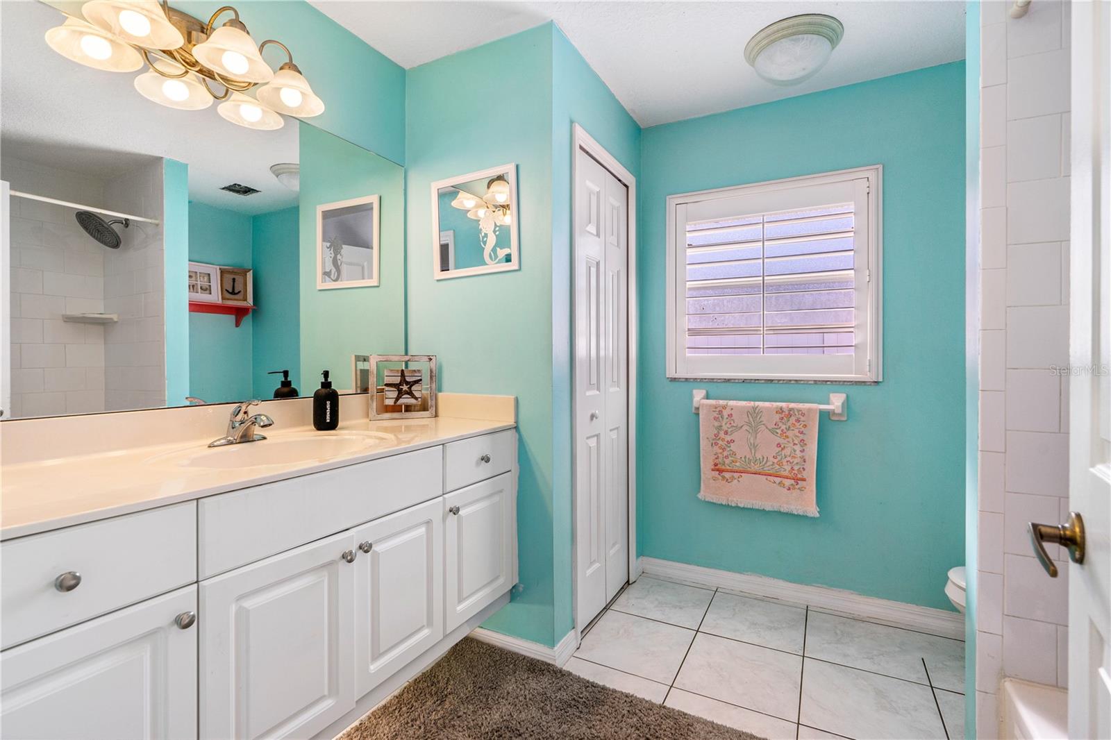 Image 30 of 41 For 6092 Summerlake Drive