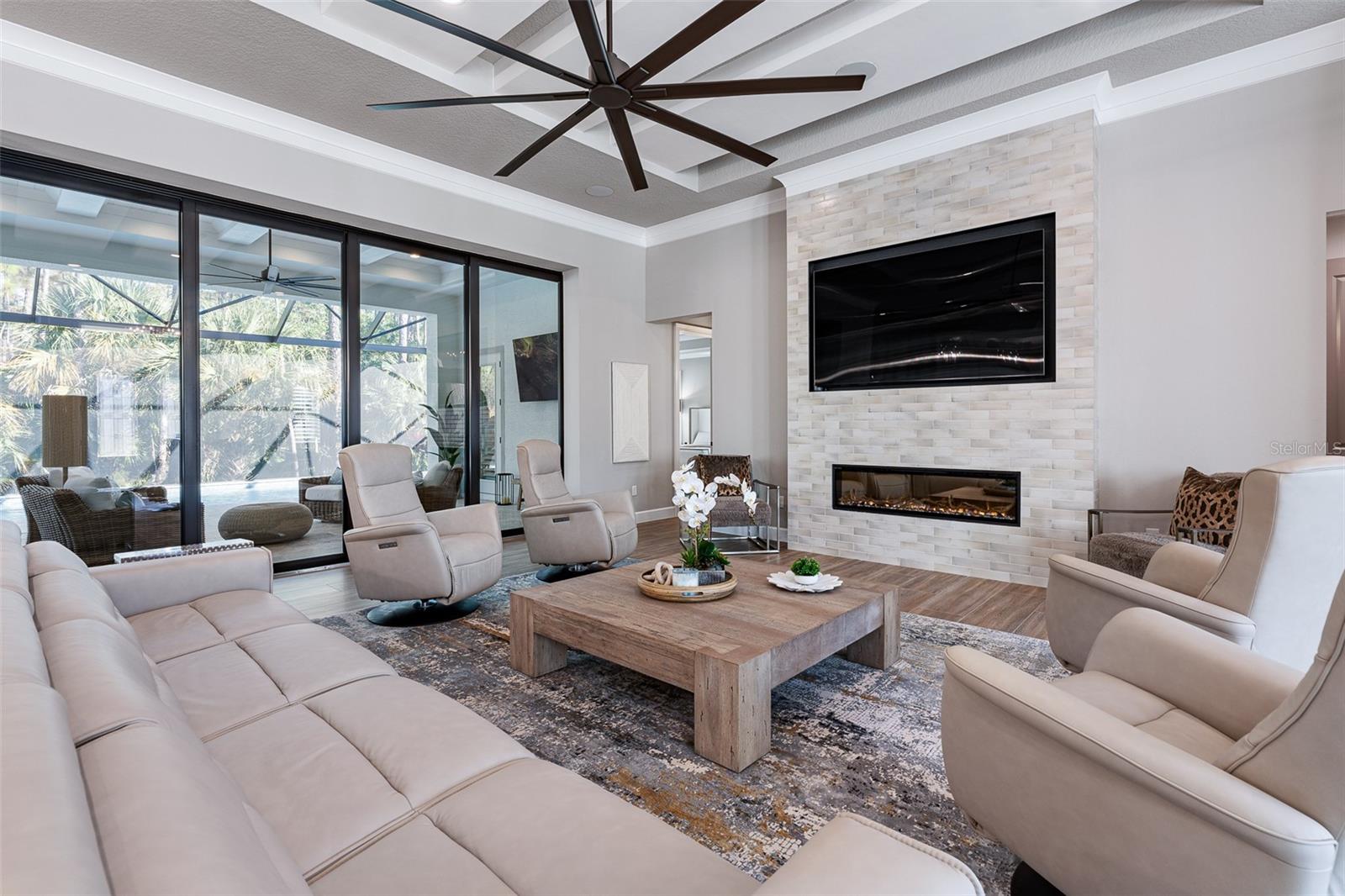 Image 14 of 99 For 264 Stirling Bridge Drive