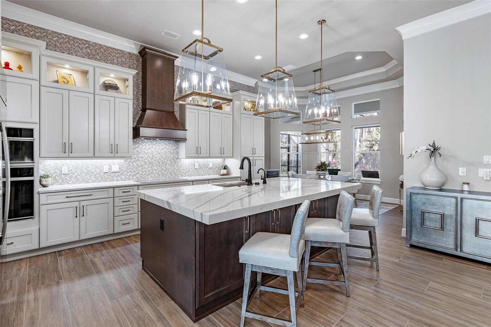 Image 17 of 99 For 264 Stirling Bridge Drive