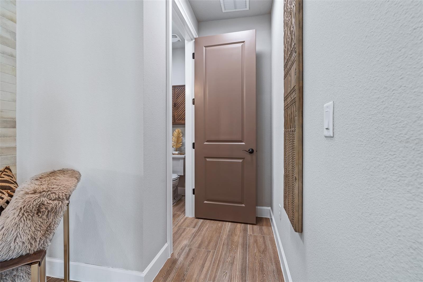 Image 35 of 99 For 264 Stirling Bridge Drive