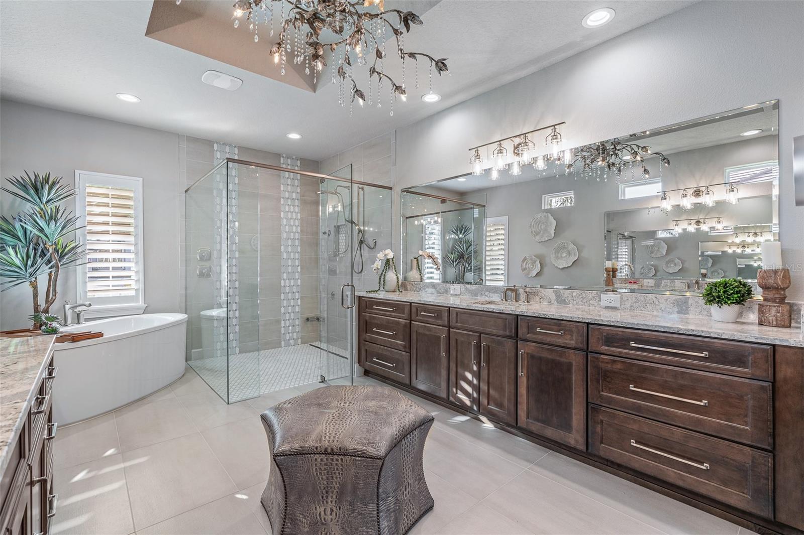 Image 48 of 99 For 264 Stirling Bridge Drive