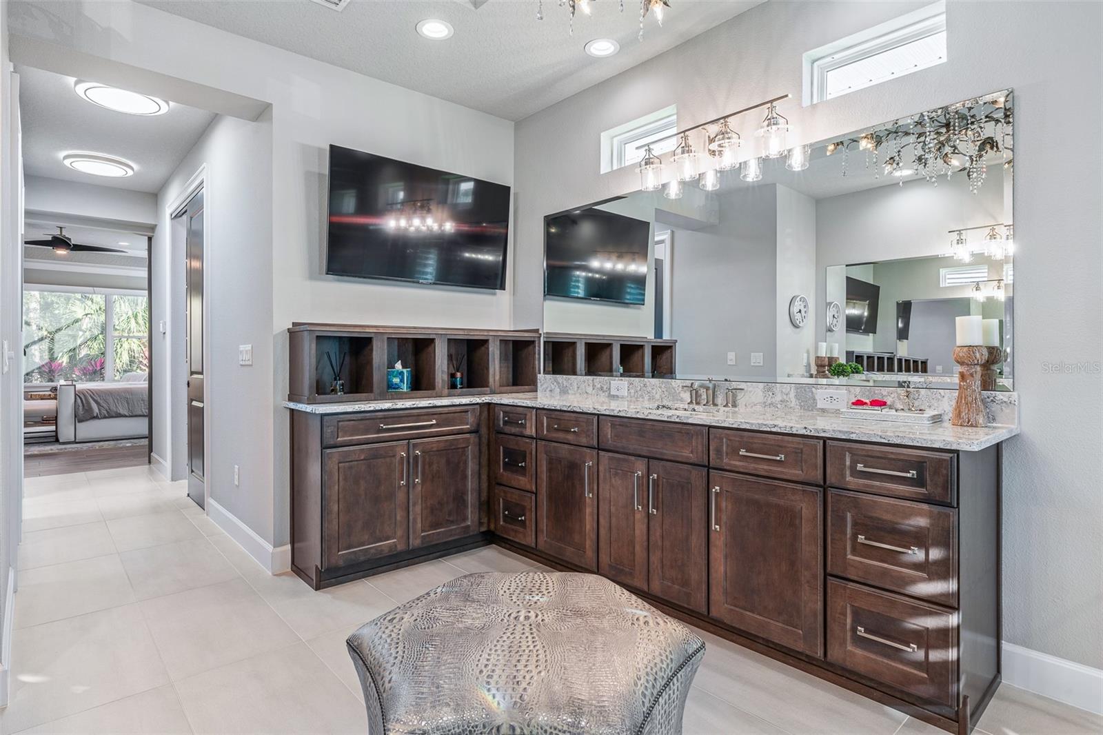 Image 50 of 99 For 264 Stirling Bridge Drive