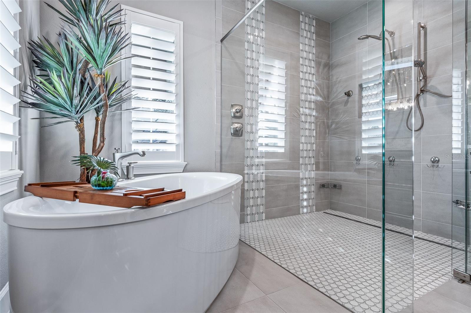 Image 52 of 99 For 264 Stirling Bridge Drive