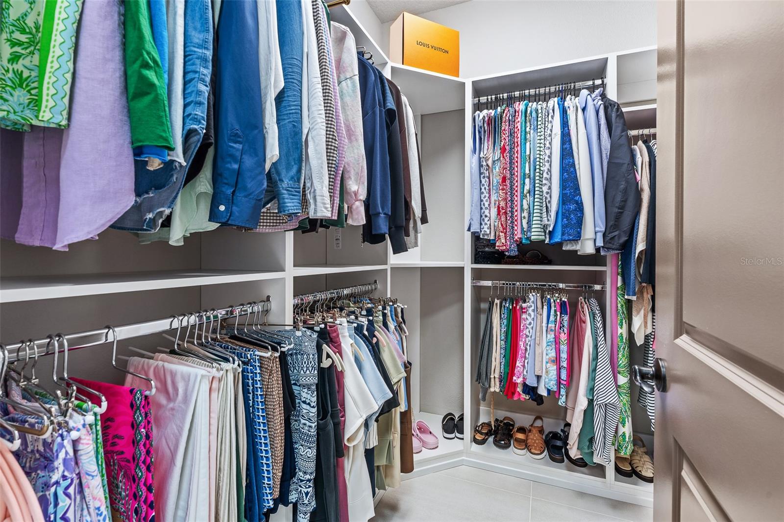 Image 57 of 99 For 264 Stirling Bridge Drive