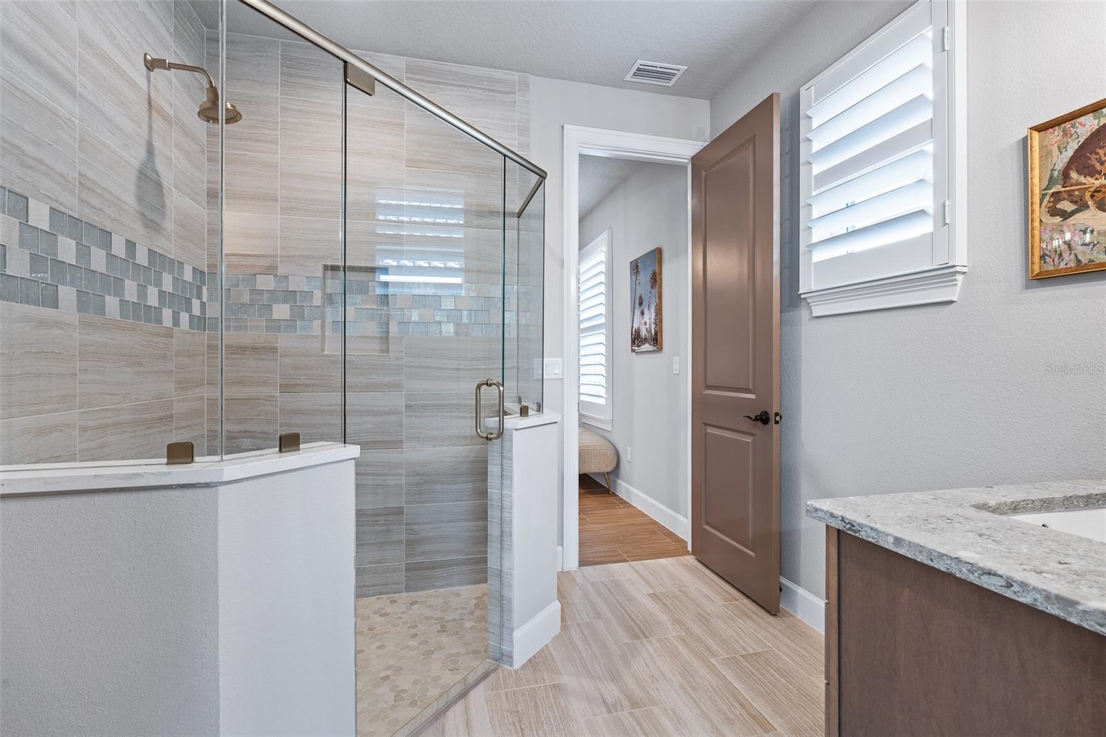 Image 61 of 99 For 264 Stirling Bridge Drive