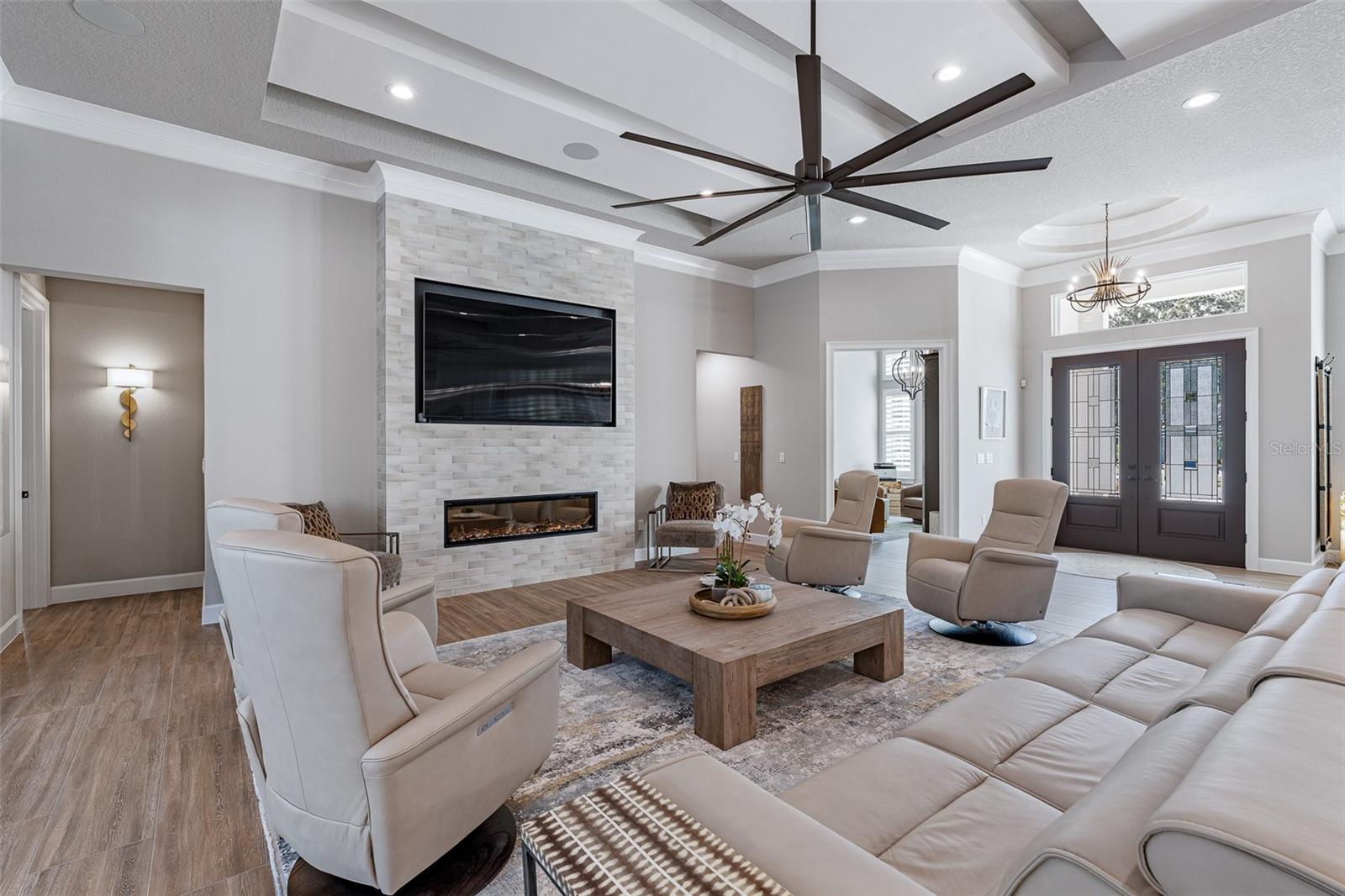 Image 7 of 99 For 264 Stirling Bridge Drive