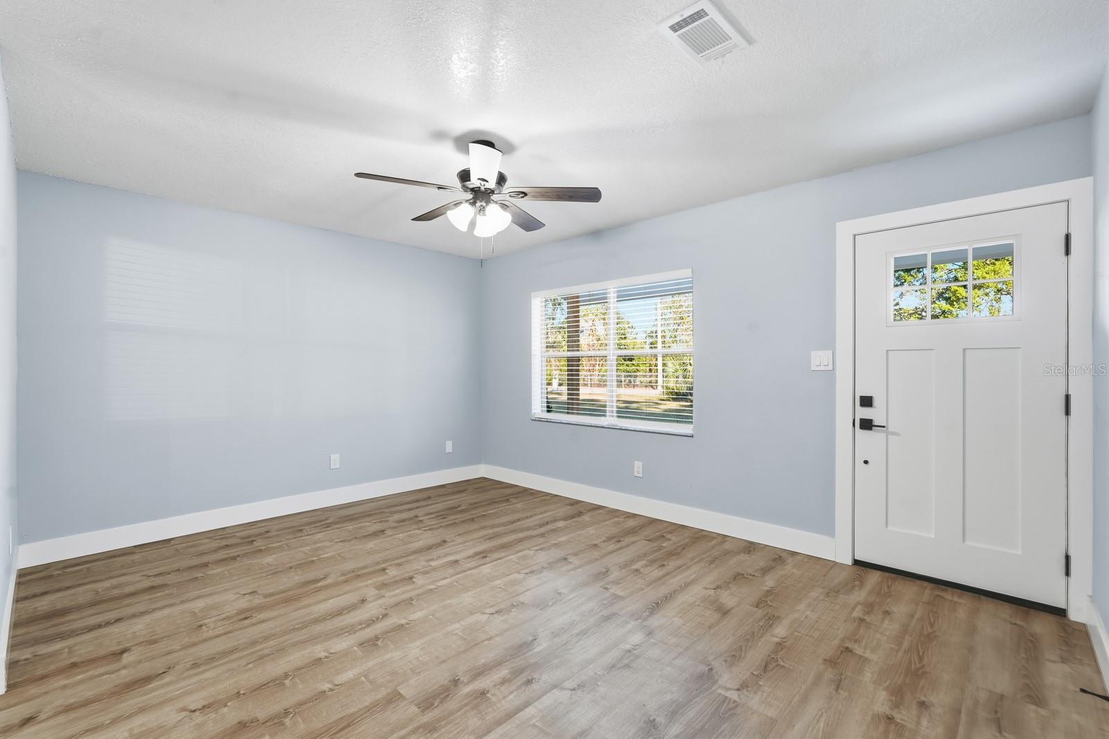 Image 10 of 49 For 341 Alabama Avenue