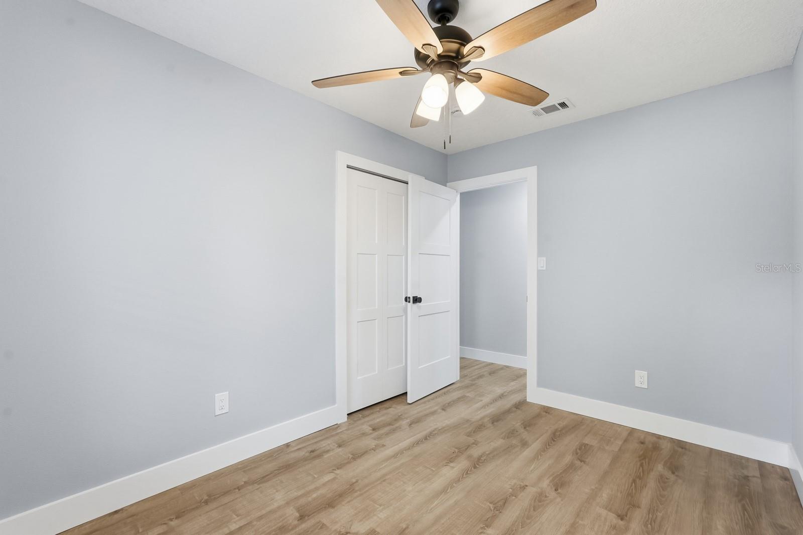 Image 23 of 49 For 341 Alabama Avenue