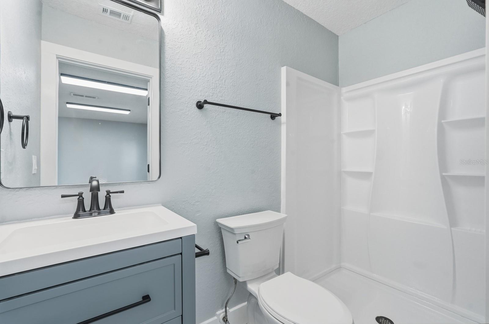 Image 27 of 49 For 341 Alabama Avenue