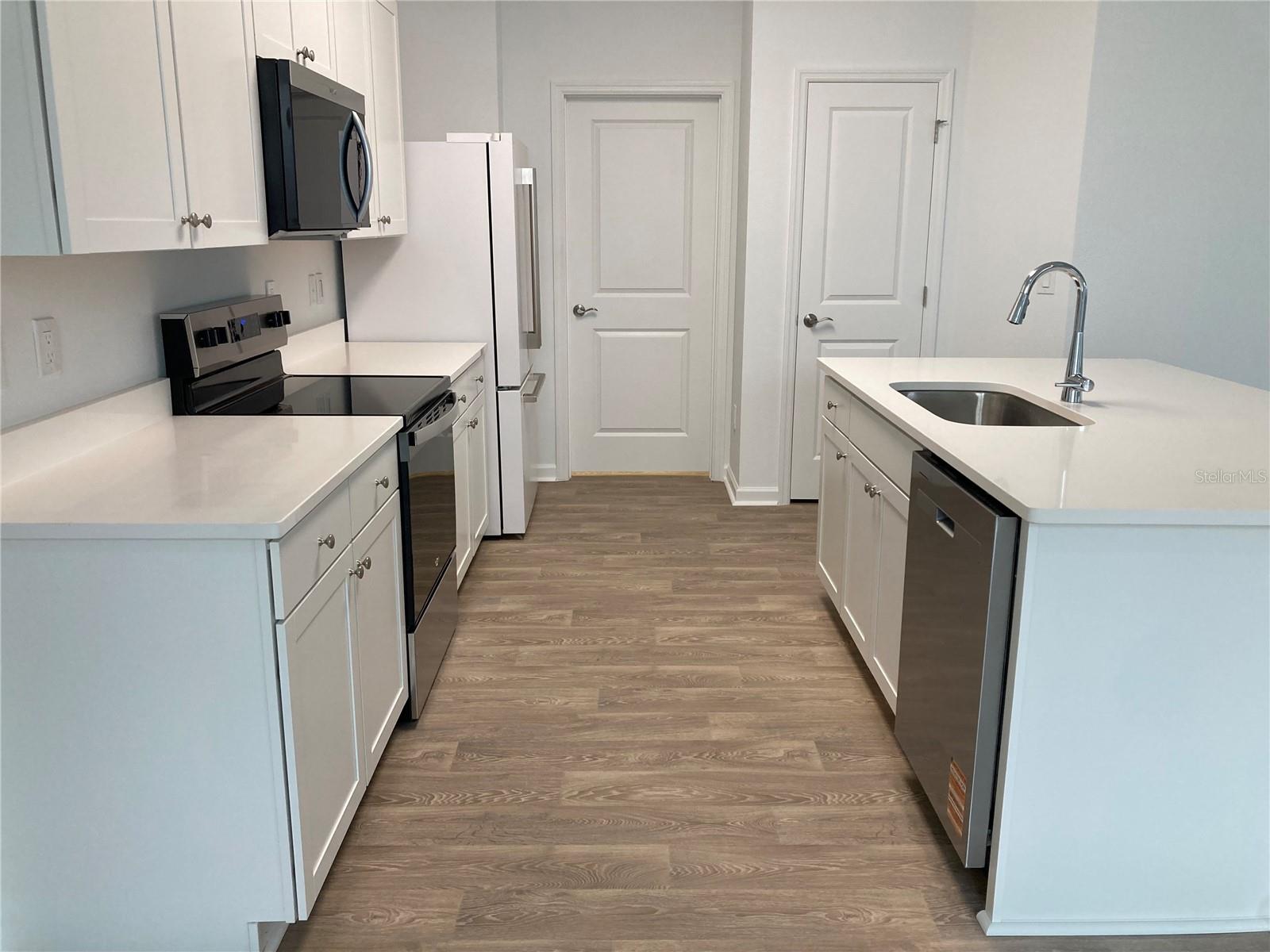 Image 23 of 83 For 280 Last Mango