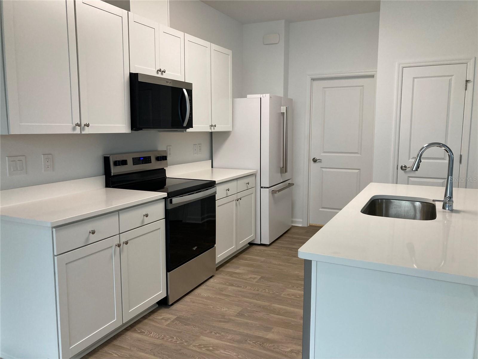 Image 25 of 83 For 280 Last Mango